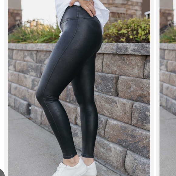 Spanx Faux Leather leggings sizeS p great condition like new